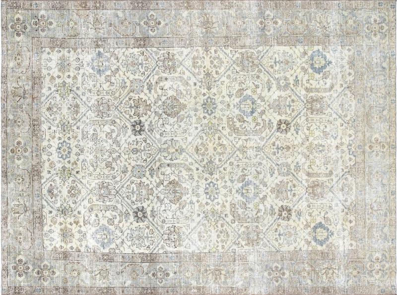 Semi Antique Persian Tabriz Rug 82 x 1011 