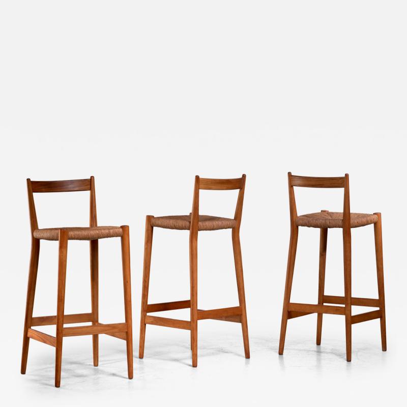 Set of 3 oak barstools