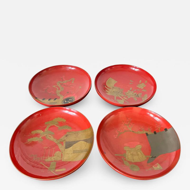 Set of Four Japanese Maki e Lacquered Pedestal Dishes