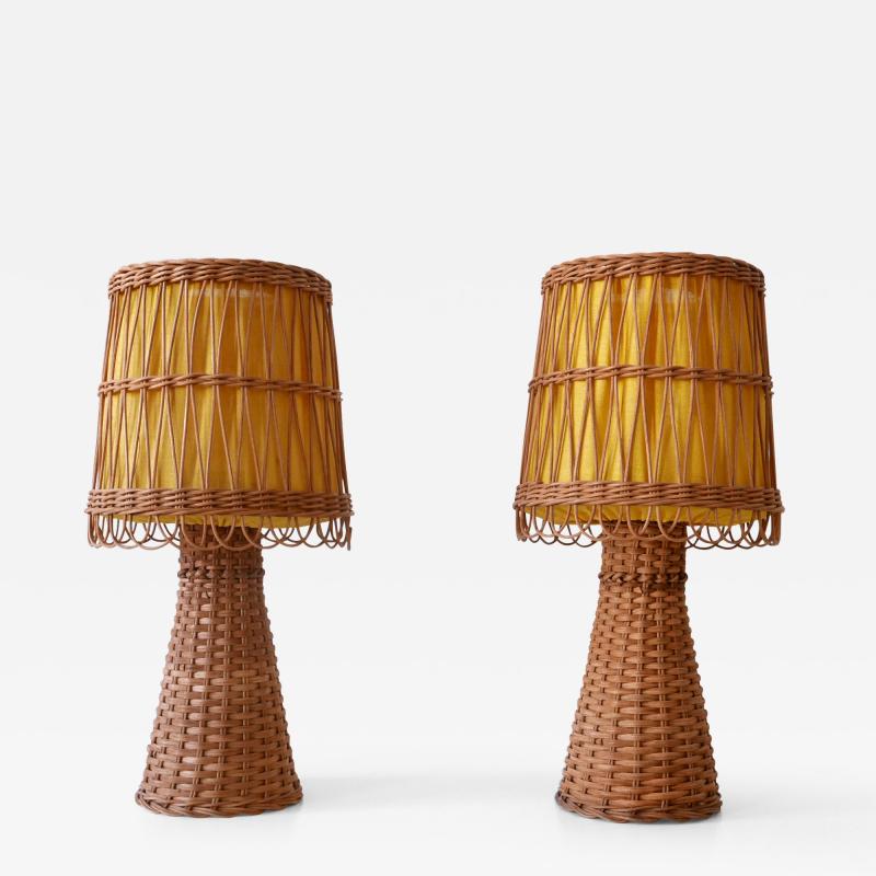 Set of Two Lovely Mid Century Modern Rattan Wicker Table Lamps Germany 1960s