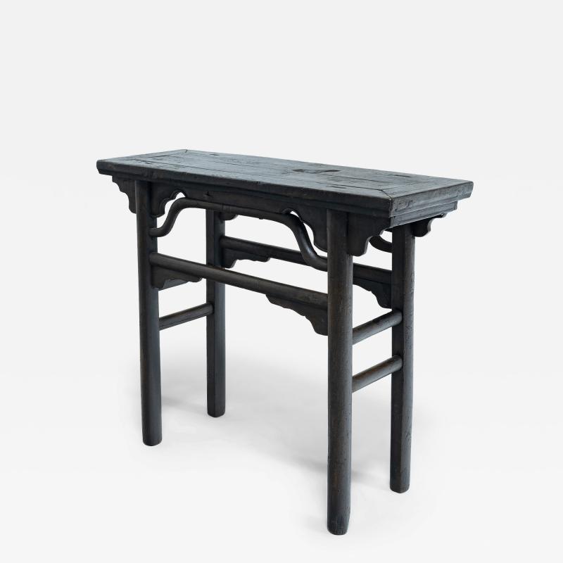 Shallow Wine Table
