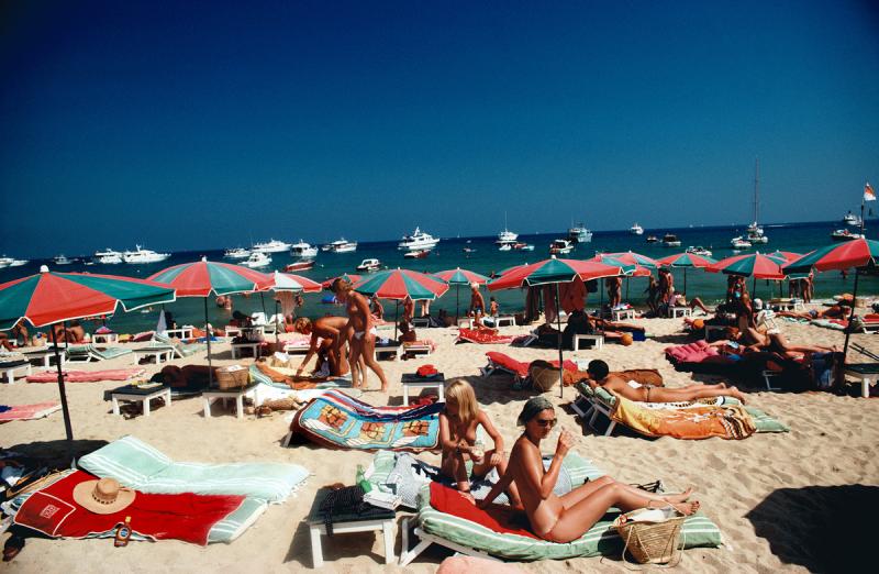Slim Aarons Beach At Saint Tropez 12 16 
