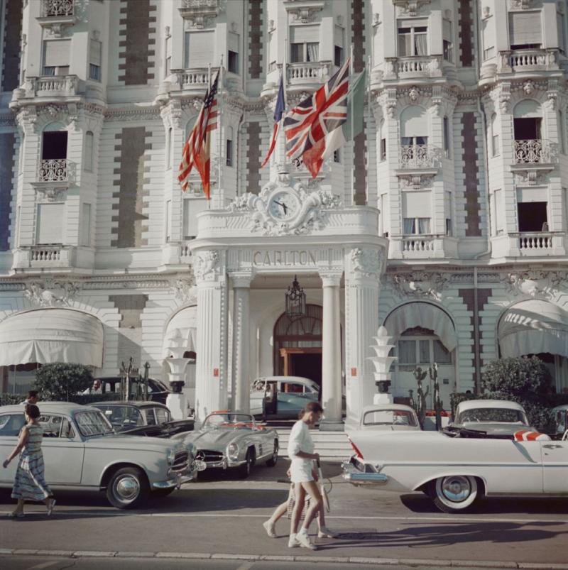 Slim Aarons Carlton Hotel