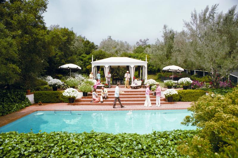 Slim Aarons Poolside Drinks