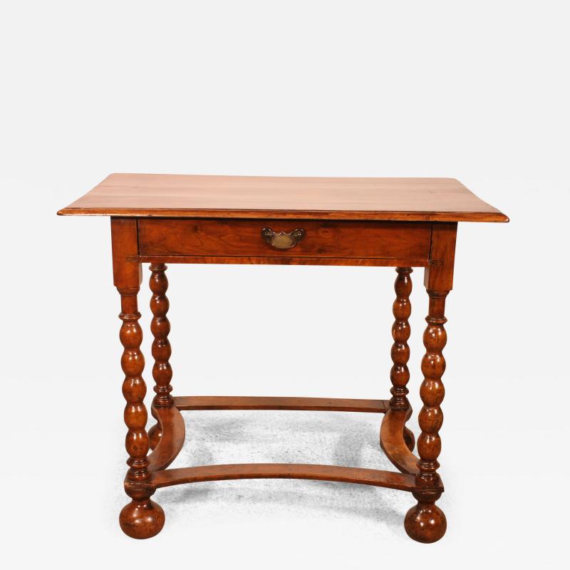 Small Writing Table side Table In Walnut 17th Century