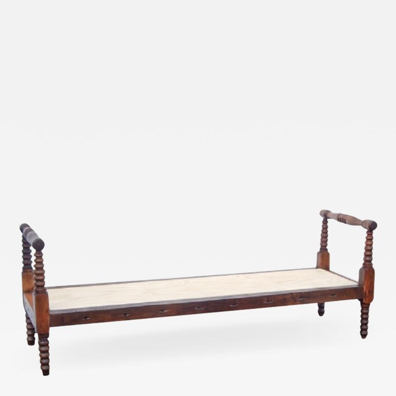 Spindle Workman s Daybed