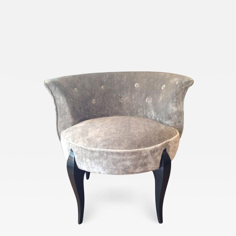 Straight button back upholstered seat