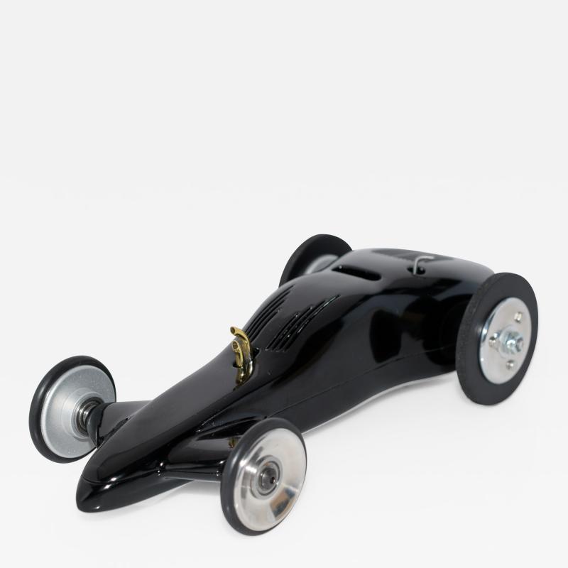 Streamlined Miniature Race Car