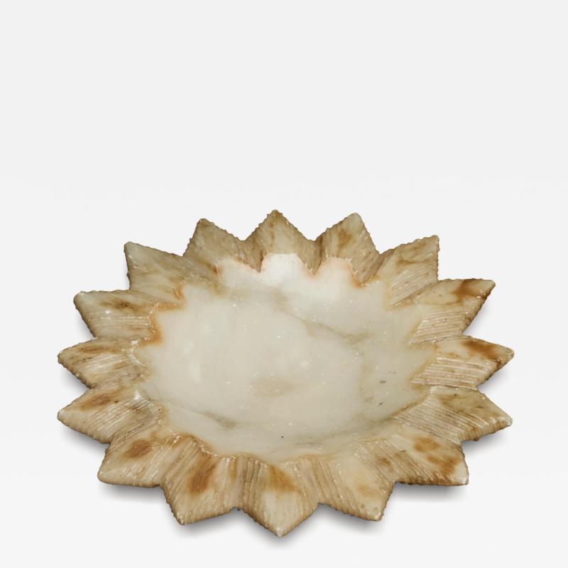 Sunburst Shape Vide Poche or Bowl in Hand Carved Alabaster Italy 1960s
