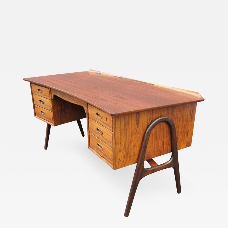 Svend Aage Madsen Rosewood Desk Model SH 180 by Svend Aage Madsen for Sigurd Hansen