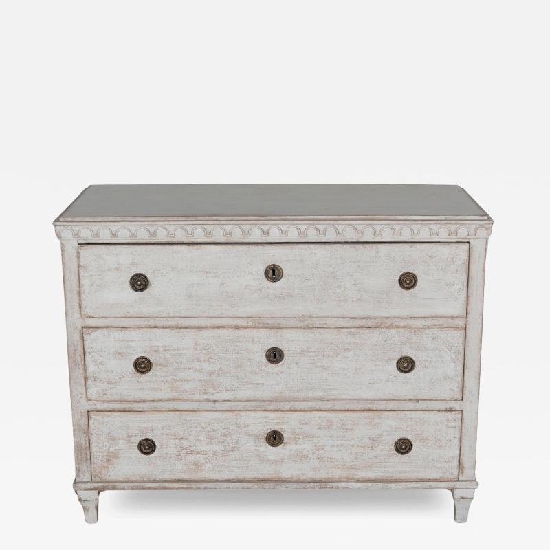 Swedish Chest of Drawers with Dentil Carving Mid 19th Century