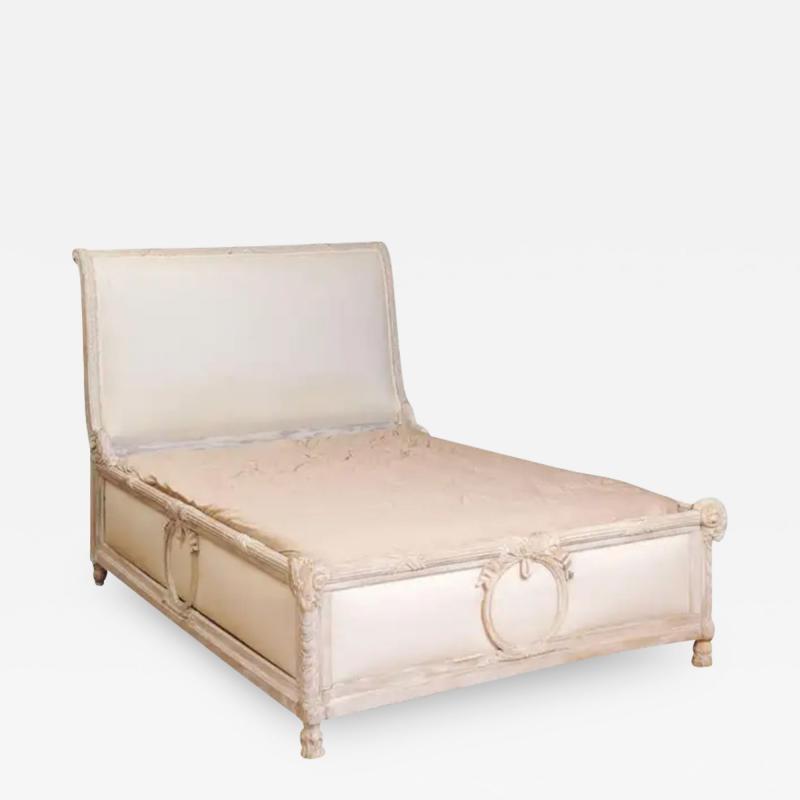 Swedish Late 18th Century Neoclassical Painted Bed with Medallions