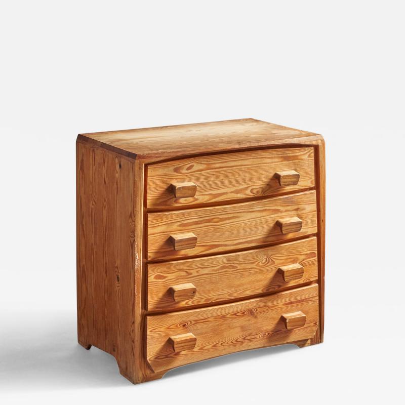 Swiss Designer Dresser in Pine Switzerland 1930s