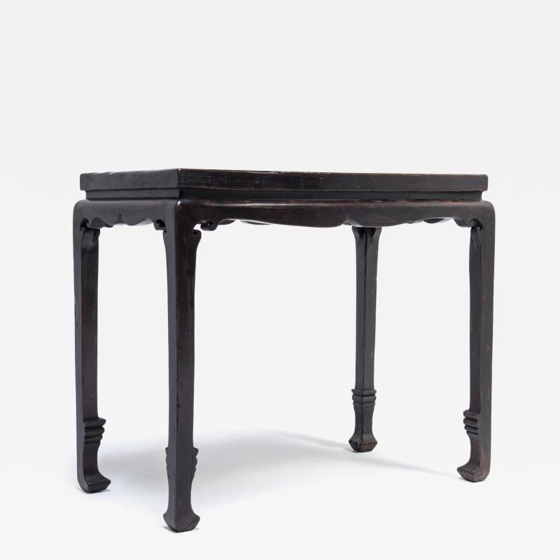 Sword Leg Waisted Offering Table