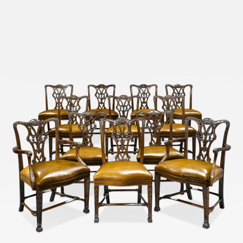 Thomas Chippendale CHIPPENDALE STYLE MAHOGANY DINING CHAIRS