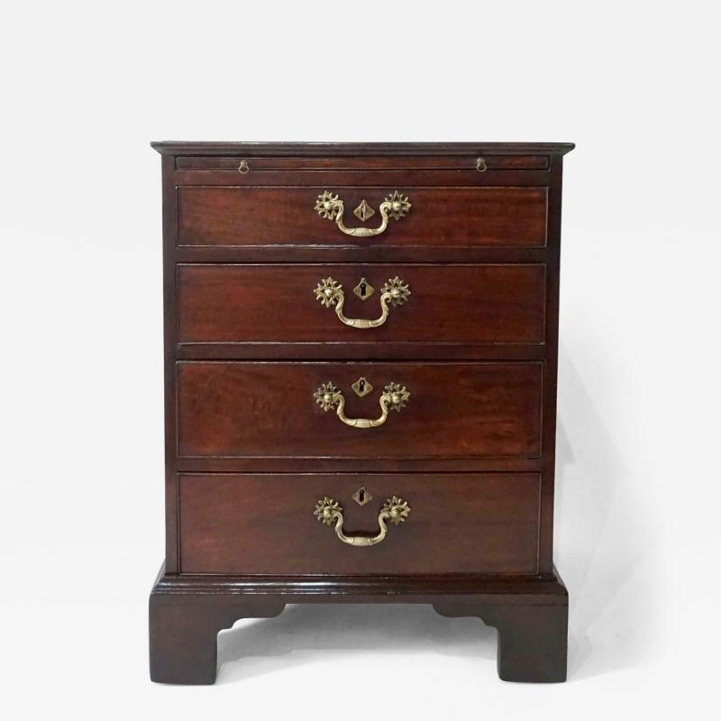 Thomas Chippendale English Georgian Mahogany Pedestal Form Bachelors Chest circa 1760