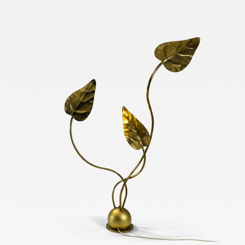 Tommaso Barbi Tommaso Barbi Leaf Floorlamp in Hammered Brass Italy 1970s