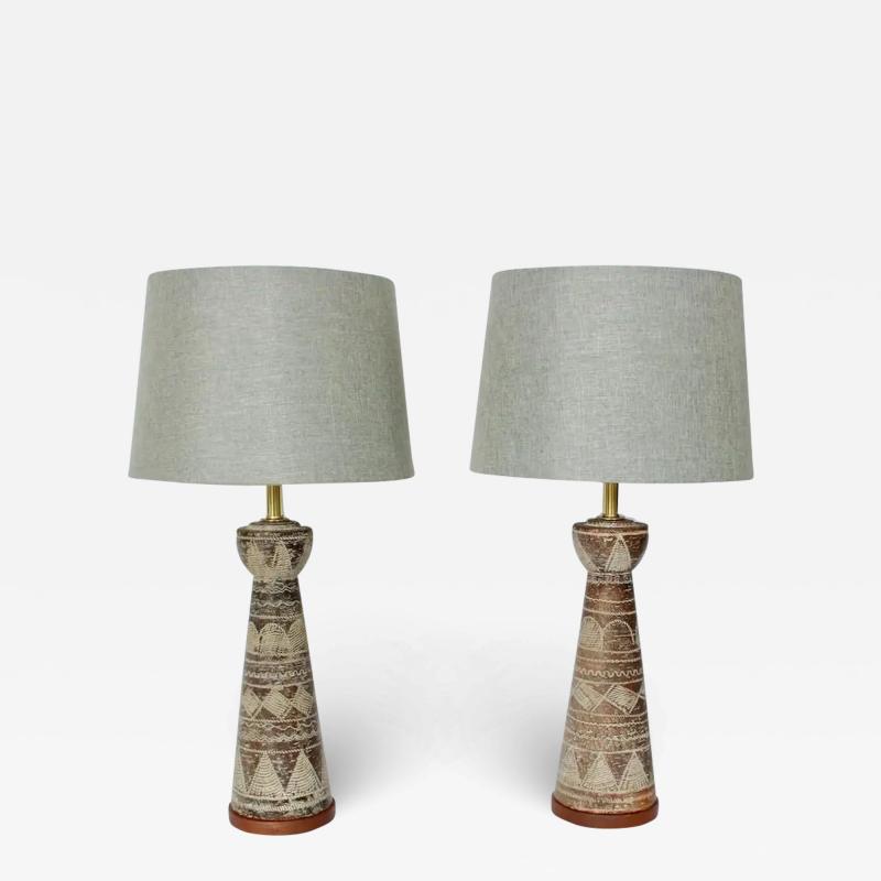 Ugo Zaccagnini Pair of Ugo Zaccagnini Incised Brown Cream Tribal Table Lamps 1950s