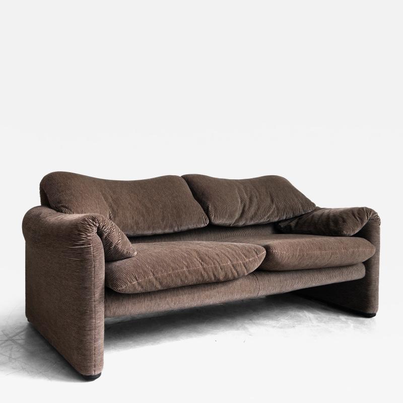 Vico Magistretti Maralunga 2 Seater Sofa by Vico Magistretti for Cassina