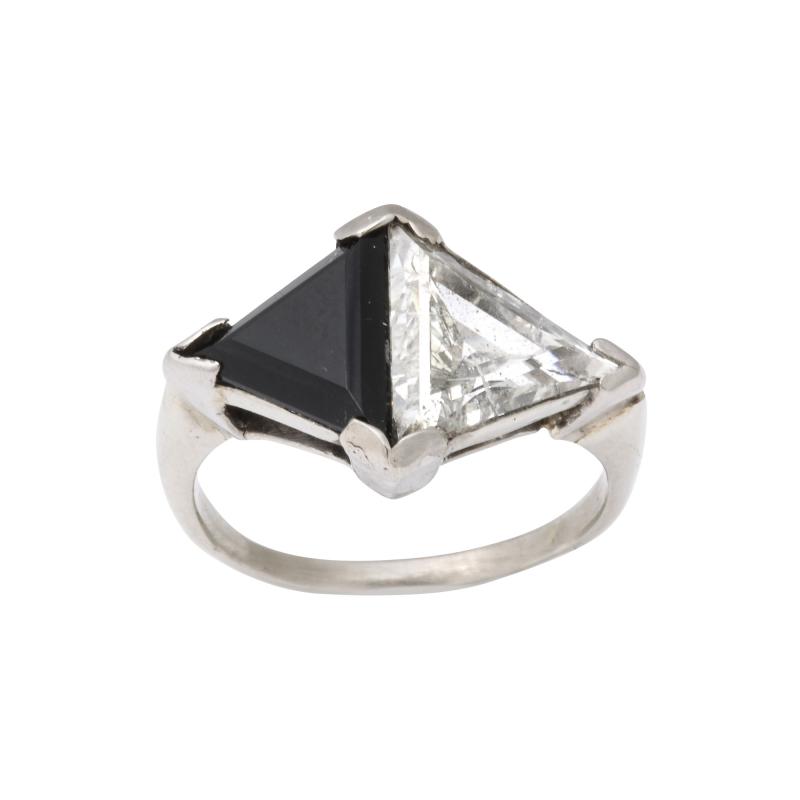 Vintage Art Deco Triangular Diamond and Onyx Platinum Ring