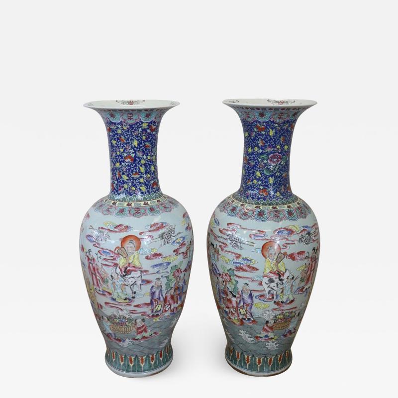 Vintage Chinese Canton Pair of Very Large Vase in Porcelain Hand Painted