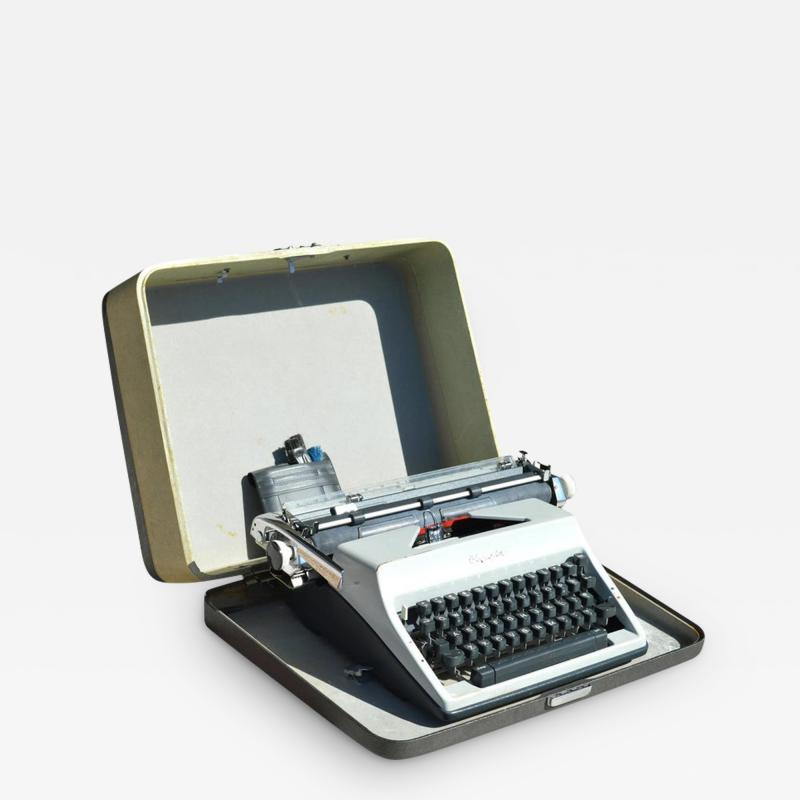 Vintage Olympia De Luxe Portable Typewriter with Carrying Case