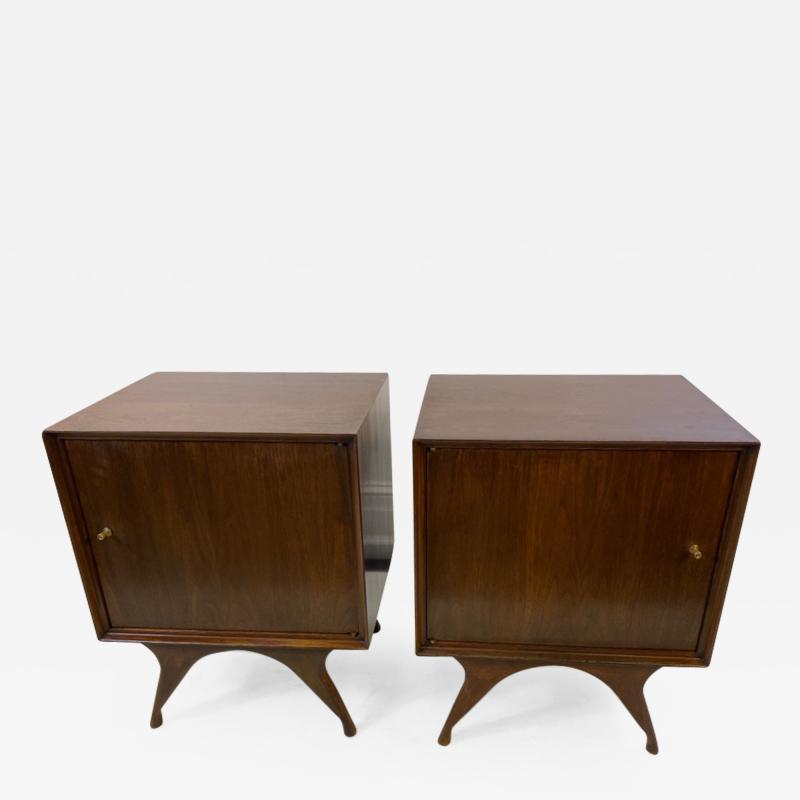 Vladimir Kagan EXCEPTIONAL MID CENTURY NIGHTSTANDS IN THE MANNER OF VLADIMIR KAGAN