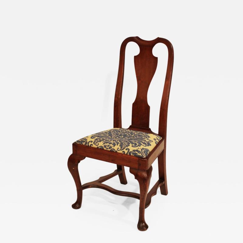 Walnut Queen Anne Side Chair