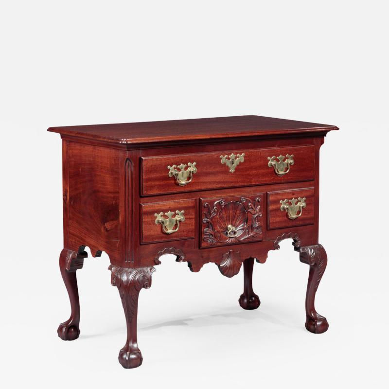 William Buchanan THE WILLIAM BUCHANAN CHIPPENDALE LOWBOY