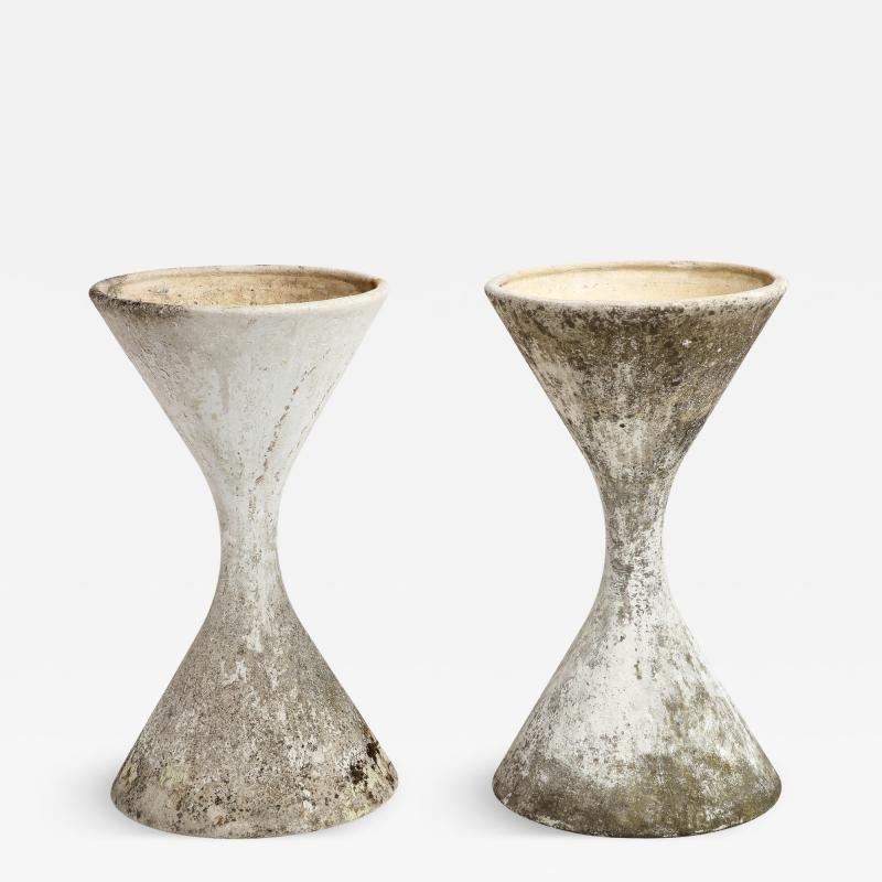 Willy Guhl Large Concrete Diabolo Spindel Planters by Willy Guhl