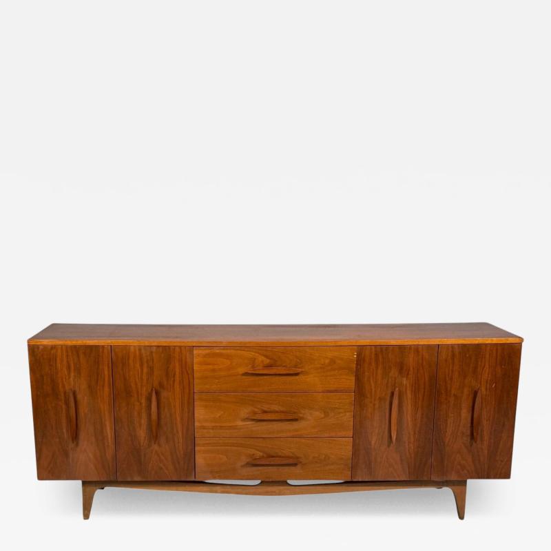 Young Manufacturing Standard Dreser Walnut USA 1960s