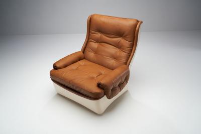  Airborne International Orchid e Lounge Chair by Michel Cadestin for Airborne France 1968