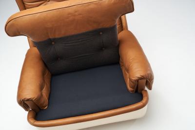  Airborne International Orchid e Lounge Chair by Michel Cadestin for Airborne France 1968