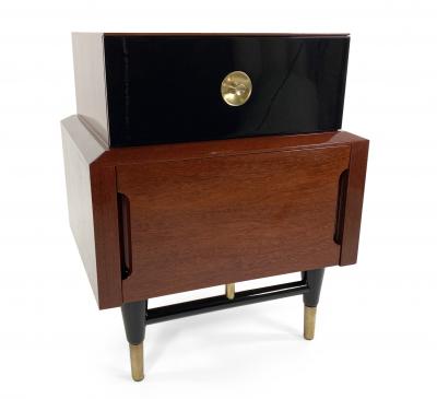  American of Martinsville American Modern Mahogany and Ebonized Bedside Tables American of Martinsville