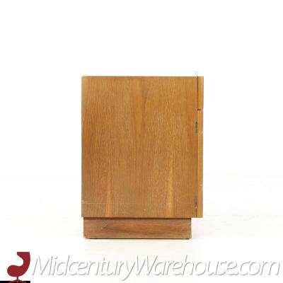  American of Martinsville American of Martinsville Mid Century Nightstand