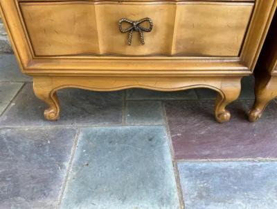  American of Martinsville Delightful Pair French Provincial Marble Top Night Stands Brass Bow Pulls