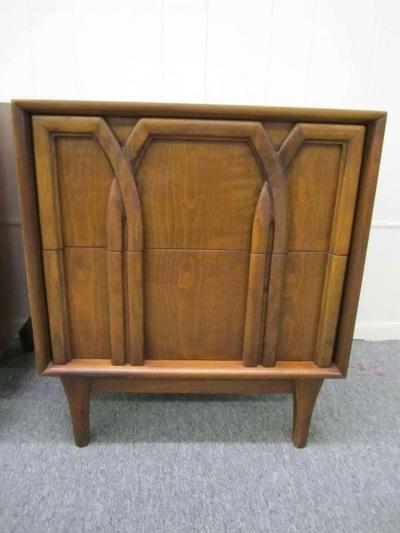  American of Martinsville Lovely Pair Lattice Front Walnut Night Stands Mid century Modern