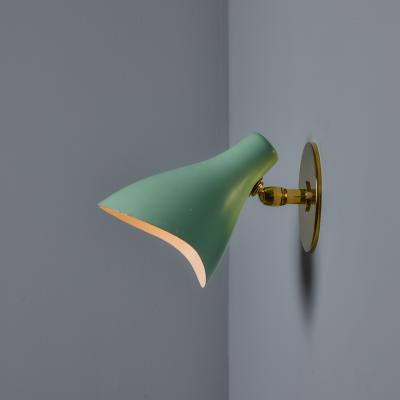  Arteluce 1950s Gino Sarfatti Model 10 sconce for Arteluce in Green