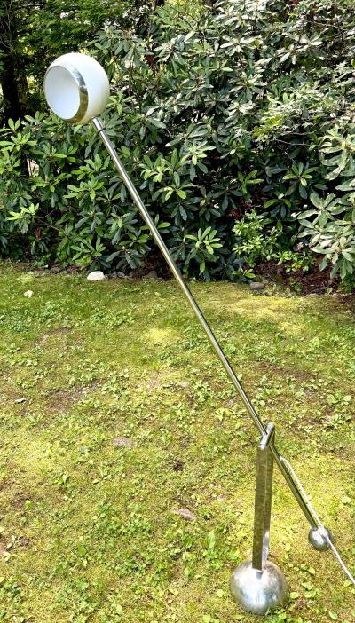  Arteluce Rare Italian Mid Century Cantilevered and Counter Balance Floor Lamp Arteluce