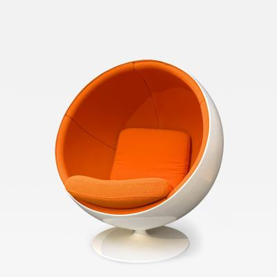  Asko Original Asko Ball Chair Eero Aarnio White and Orange Finland 1960s