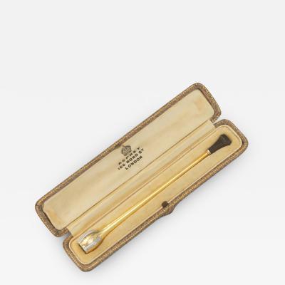  Asprey Asprey London An 18k Gold Platinum and Diamond Cigarette Holder