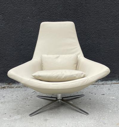  B B Italia Metropolitan Armchair by Jeffrey Bernett for B B Italia 