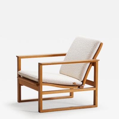  B rge Mogensen Borge Mogensen B RGE MOGENSEN OAK ARMCHAIR MODEL 2256