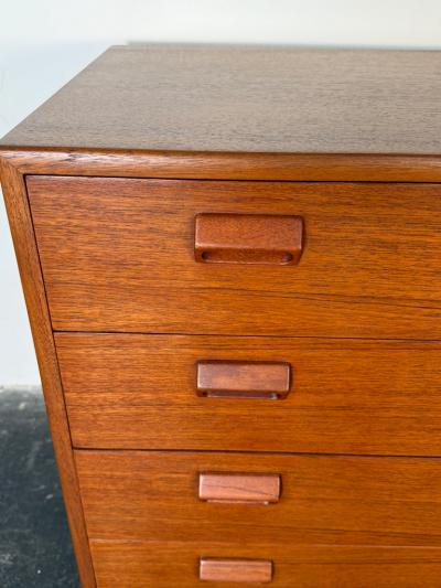 B rge Mogensen Borge Mogensen B rge Mogensen 4 Drawer Teak Dresser Circa 1950s