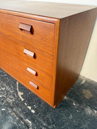 B rge Mogensen Borge Mogensen B rge Mogensen 4 Drawer Teak Dresser Circa 1950s