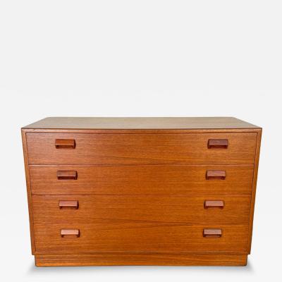  B rge Mogensen Borge Mogensen B rge Mogensen 4 Drawer Teak Dresser Circa 1950s