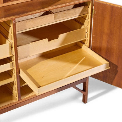  B rge Mogensen Borge Mogensen B rge Mogensen Model A232 Mid Century Danish Oak China Cabinet Credenza Hutch
