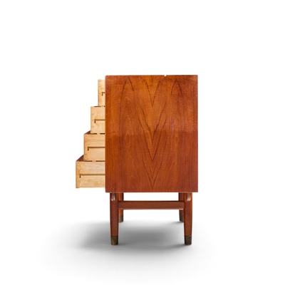  B rge Mogensen Borge Mogensen B rge Mogensen for S borg M belfabrik Mid Century Danish 8 Drawer Lowboy Dresser