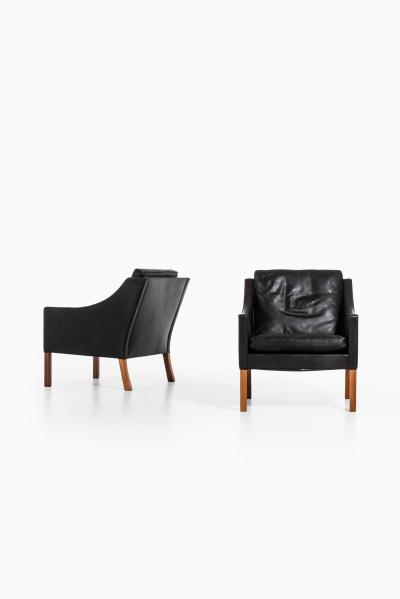  B rge Mogensen Borge Mogensen Easy Chairs Model 2207 Produced by Fredericia Stolefabrik