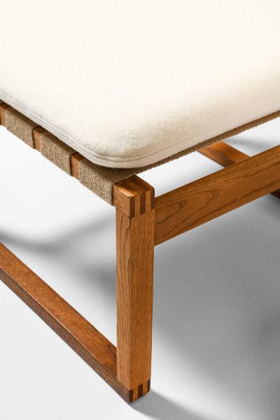  B rge Mogensen Borge Mogensen Pair of Easy Chairs with Stools in Oak and Brass by B rge Mogensen 1950s